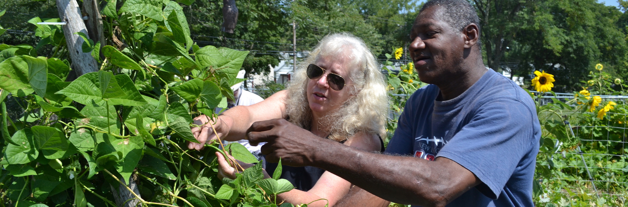 Sarah Bailey and volunteer at the Burgdorf garden in Hartford